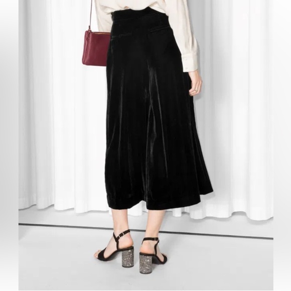 & Other Stories black velvet wide leg crop high waist culottes pants Women’s 4 - Picture 2 of 16